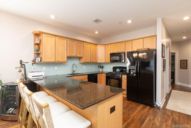 54 Barley Lane 54L, Patchogue, NY 11772