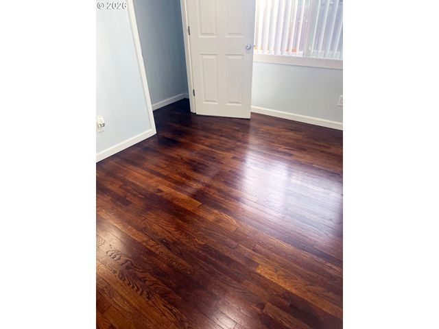 8647 Ne SCHUYLER St, Portland, OR 97220