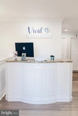 4 TERRY DR #DR SUITE, Newtown, PA 18940