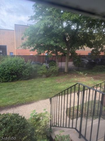 34 Meadowbrook Pl, Maplewood Twp., NJ 07040
