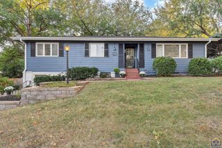 1615 SW 27th ST, Topeka, KS 66611