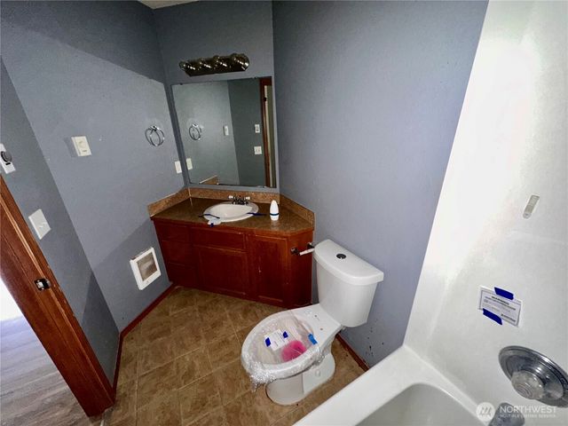 2022 201st Street E, Spanaway, WA 98387