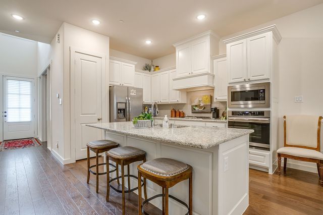 8718 Mangham Street, North Richland Hills, TX 76180
