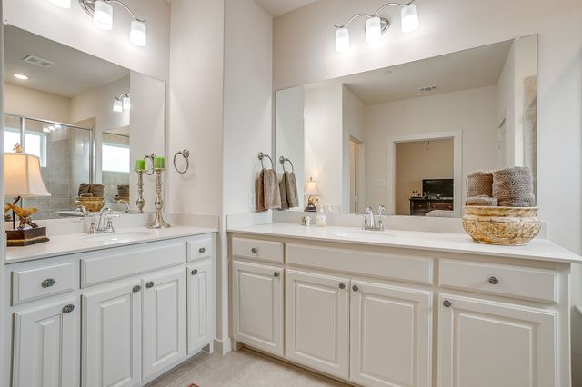 8718 Mangham Street, North Richland Hills, TX 76180