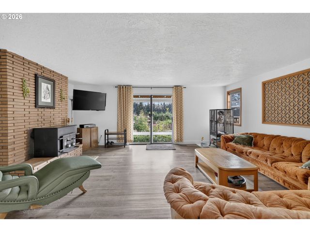 5963 SHAW Hwy, Aumsville, OR 97325