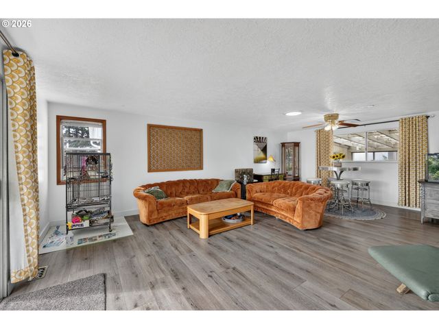 5963 SHAW Hwy, Aumsville, OR 97325
