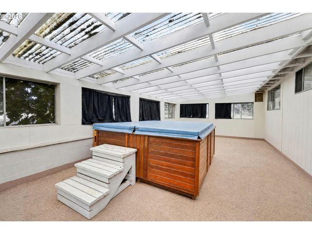 5963 SHAW Hwy, Aumsville, OR 97325