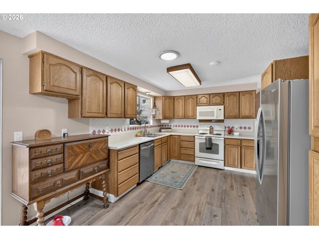 5963 SHAW Hwy, Aumsville, OR 97325