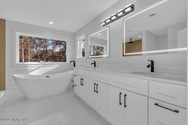 541 Princess Court, Toms River, NJ 08753