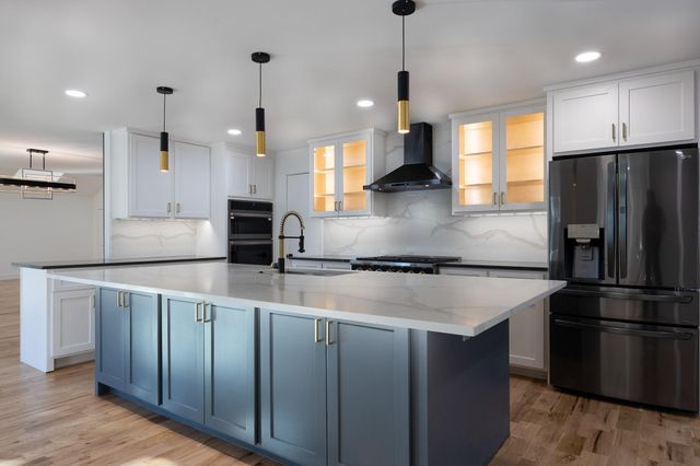 4048 Allencrest Lane, Dallas, TX 75244