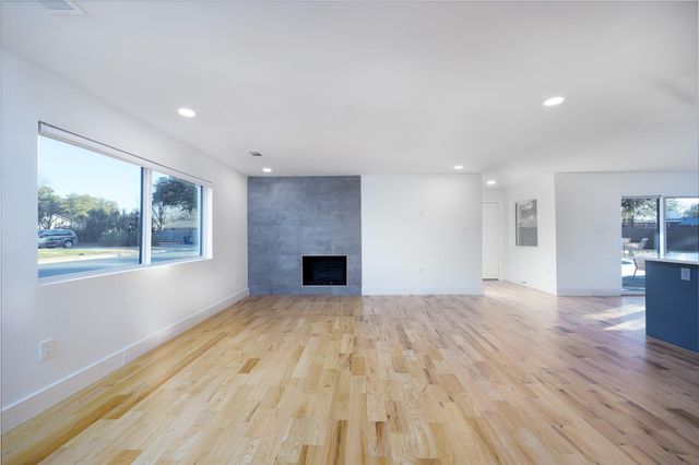 4048 Allencrest Lane, Dallas, TX 75244