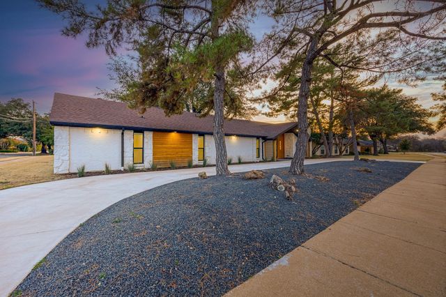 4048 Allencrest Lane, Dallas, TX 75244