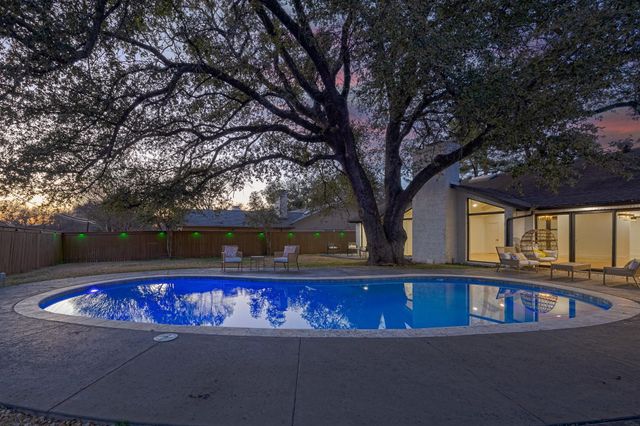 4048 Allencrest Lane, Dallas, TX 75244