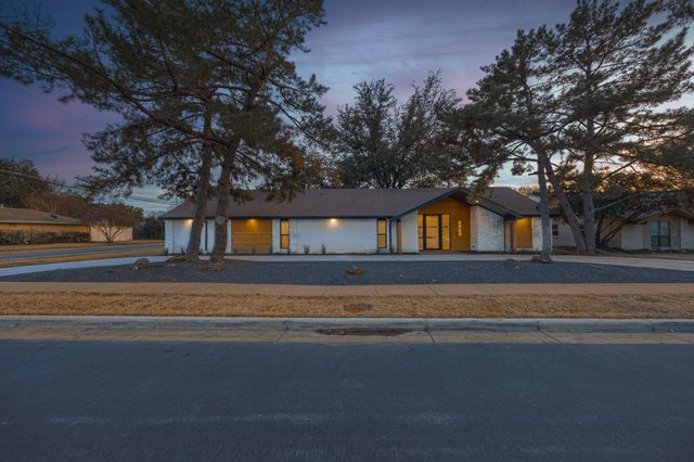 4048 Allencrest Lane, Dallas, TX 75244