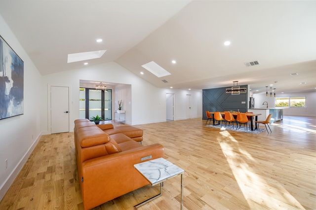 4048 Allencrest Lane, Dallas, TX 75244