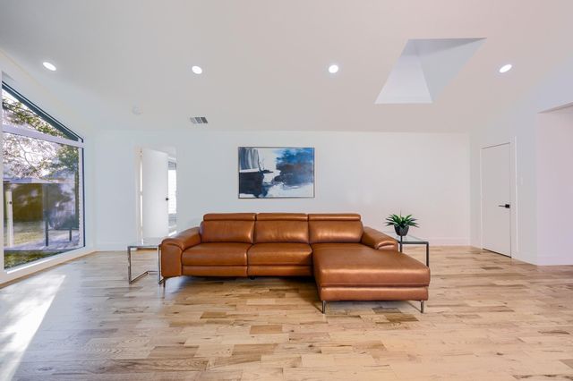 4048 Allencrest Lane, Dallas, TX 75244