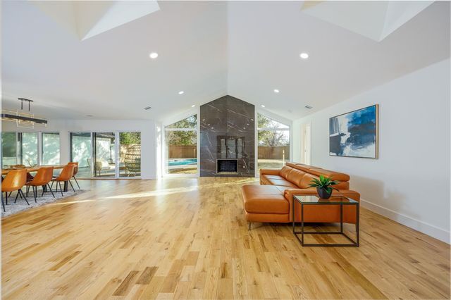 4048 Allencrest Lane, Dallas, TX 75244