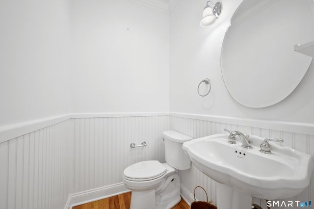 160 Glenbrook Road 2B, Stamford, CT 06902