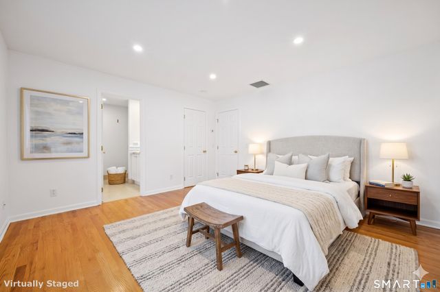 160 Glenbrook Road 2B, Stamford, CT 06902
