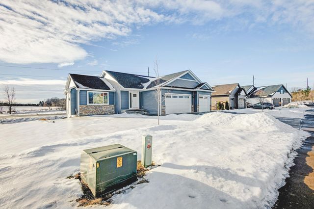 11411 Latham Lane, Chisago City, MN 55013