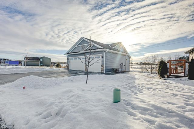 11411 Latham Lane, Chisago City, MN 55013