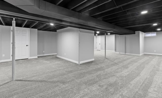 1141 W 300 N, La Porte, IN 46350