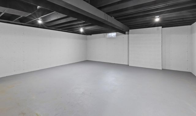 1141 W 300 N, La Porte, IN 46350