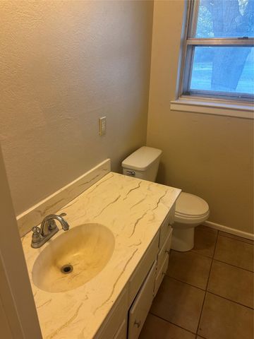 202 S Spencer Street, Mart, TX 76664