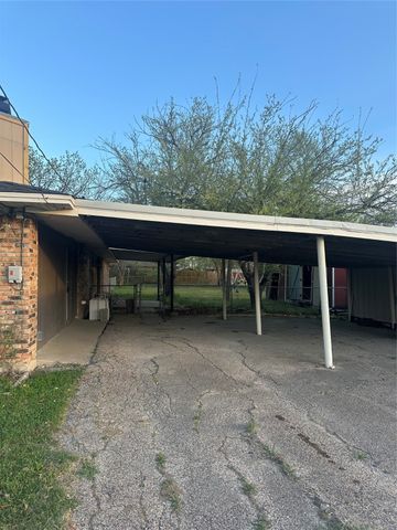 202 S Spencer Street, Mart, TX 76664