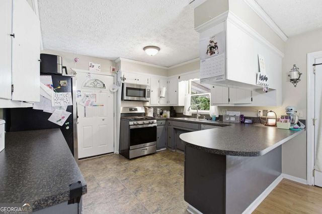110 Crestmont Drive, Calhoun, GA 30701