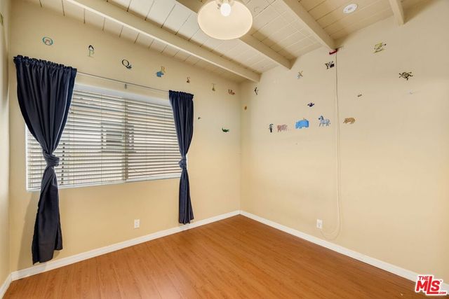 15217 Hartsook Street, Sherman Oaks, CA 91403
