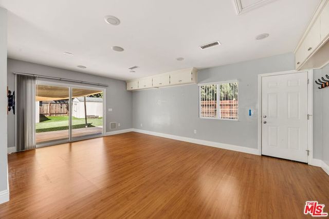 15217 Hartsook Street, Sherman Oaks, CA 91403