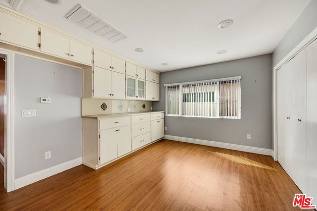 15217 Hartsook Street, Sherman Oaks, CA 91403