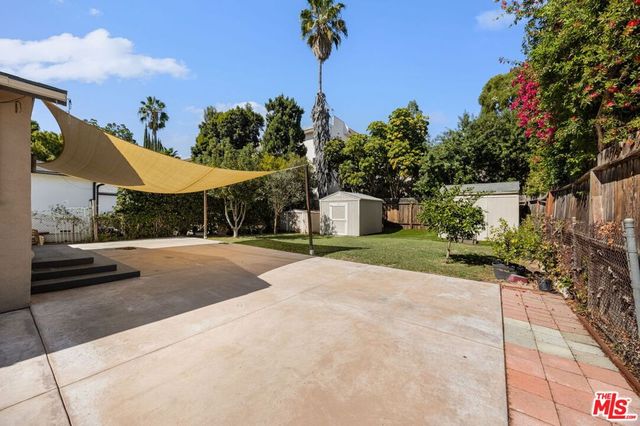 15217 Hartsook Street, Sherman Oaks, CA 91403