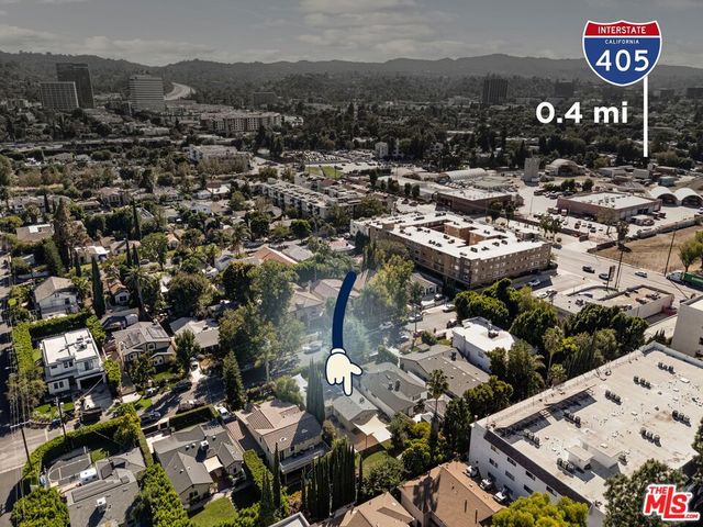 15217 Hartsook Street, Sherman Oaks, CA 91403