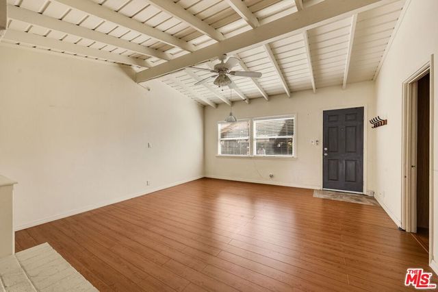 15217 Hartsook Street, Sherman Oaks, CA 91403