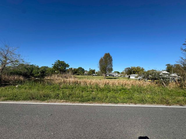 1447 Bayou Dularge Rd, Theriot, LA 70397