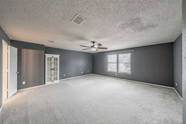 1036 Triple Crown Drive, Fort Worth, TX 76179