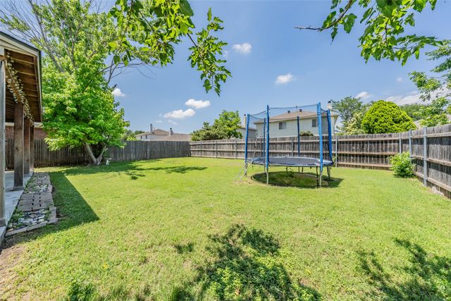 1036 Triple Crown Drive, Fort Worth, TX 76179