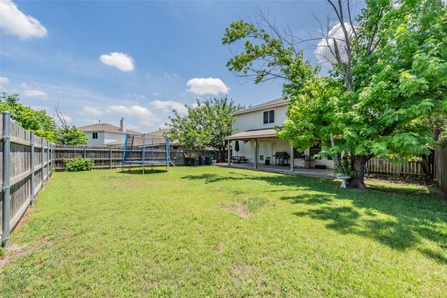 1036 Triple Crown Drive, Fort Worth, TX 76179