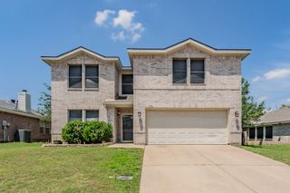 1036 Triple Crown Drive, Fort Worth, TX 76179