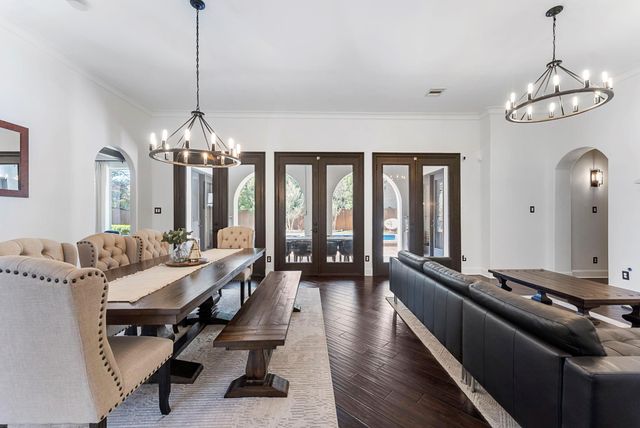 38 N Player Manor Circle, The Woodlands, TX 77382