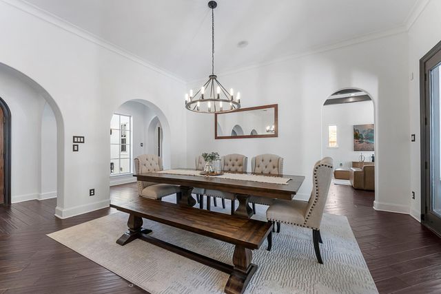 38 N Player Manor Circle, The Woodlands, TX 77382