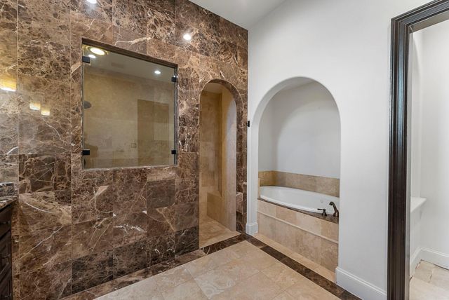 38 N Player Manor Circle, The Woodlands, TX 77382