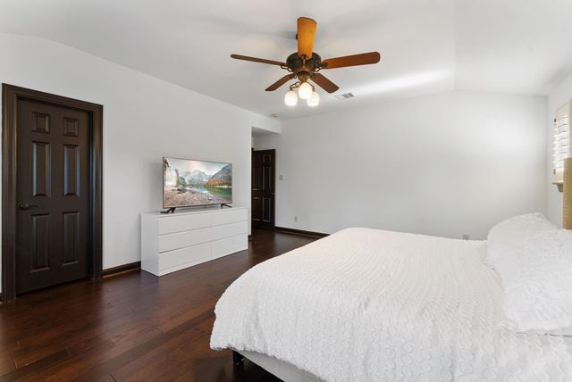 38 N Player Manor Circle, The Woodlands, TX 77382