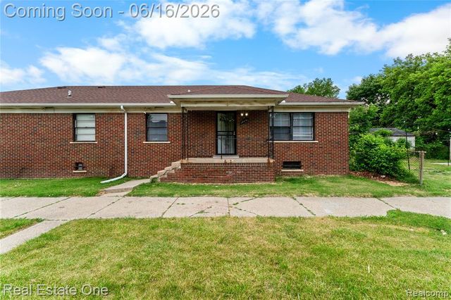 5200 Chalmers Street, Detroit, MI 48213
