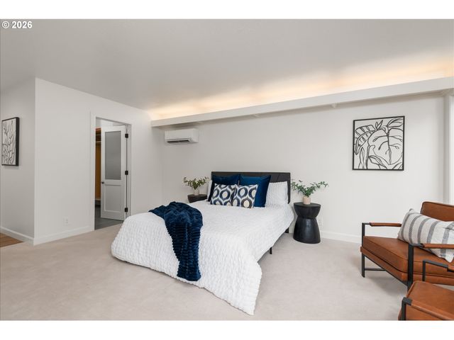 1980 KIMBERLY Dr, Eugene, OR 97405