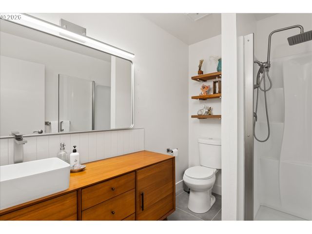 1980 KIMBERLY Dr, Eugene, OR 97405