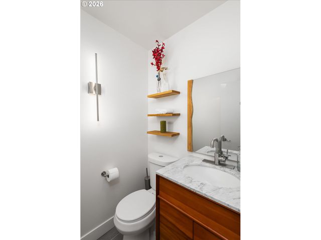 1980 KIMBERLY Dr, Eugene, OR 97405