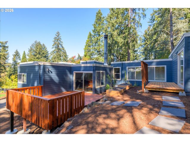 1980 KIMBERLY Dr, Eugene, OR 97405